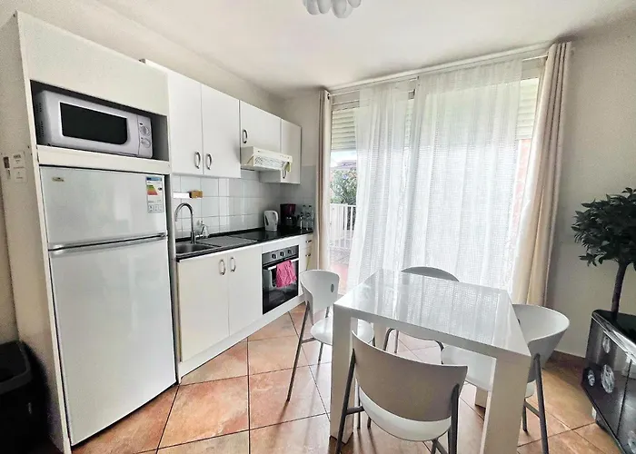 Direct Monaco 2 Pieces Devant Piscine